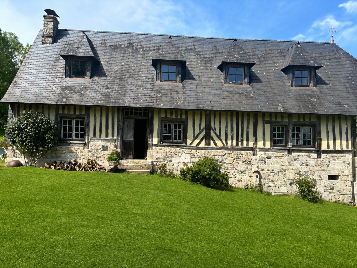 La Becassiere - facade normande a colombages